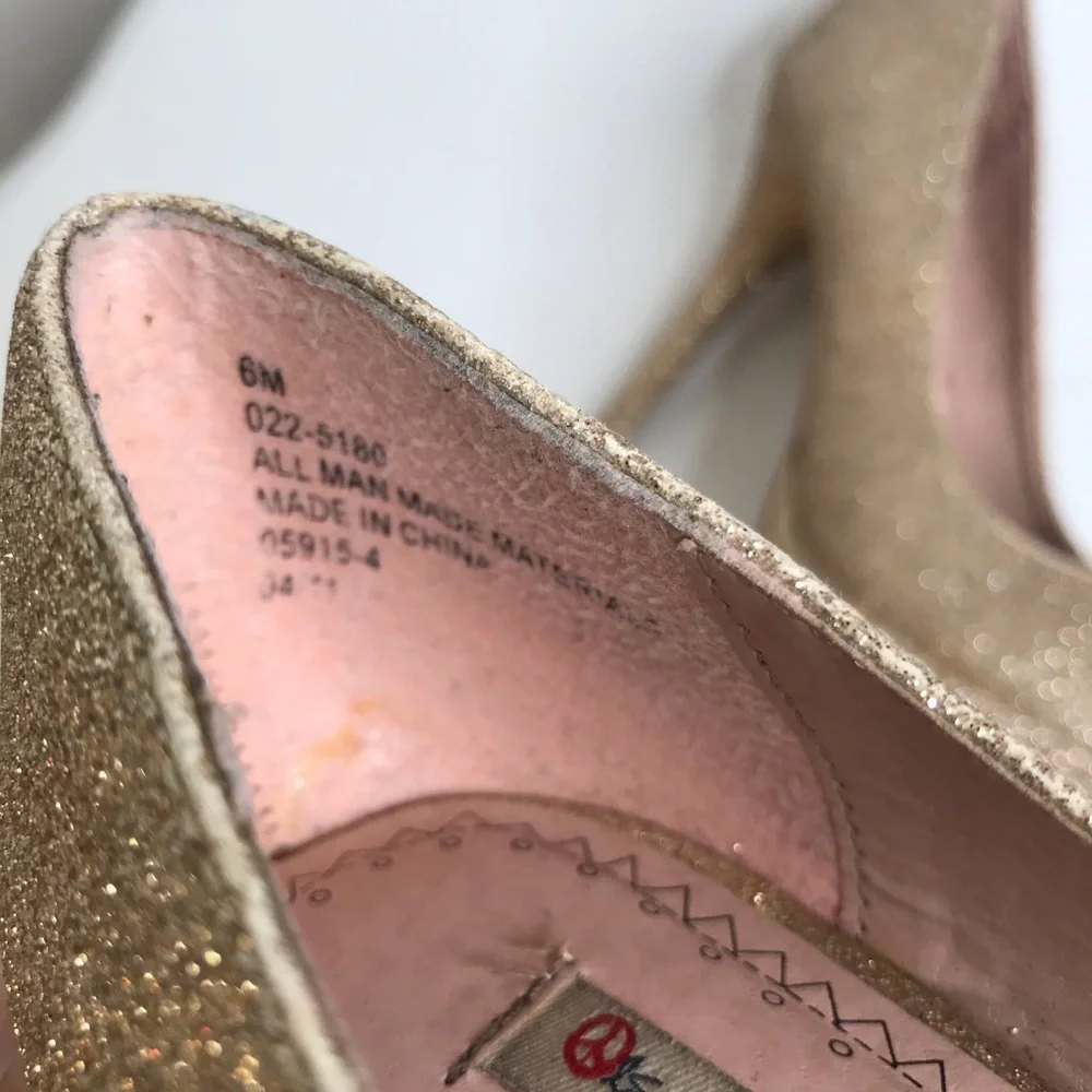 6 gold glitter platform pumps holiday gold sparkle